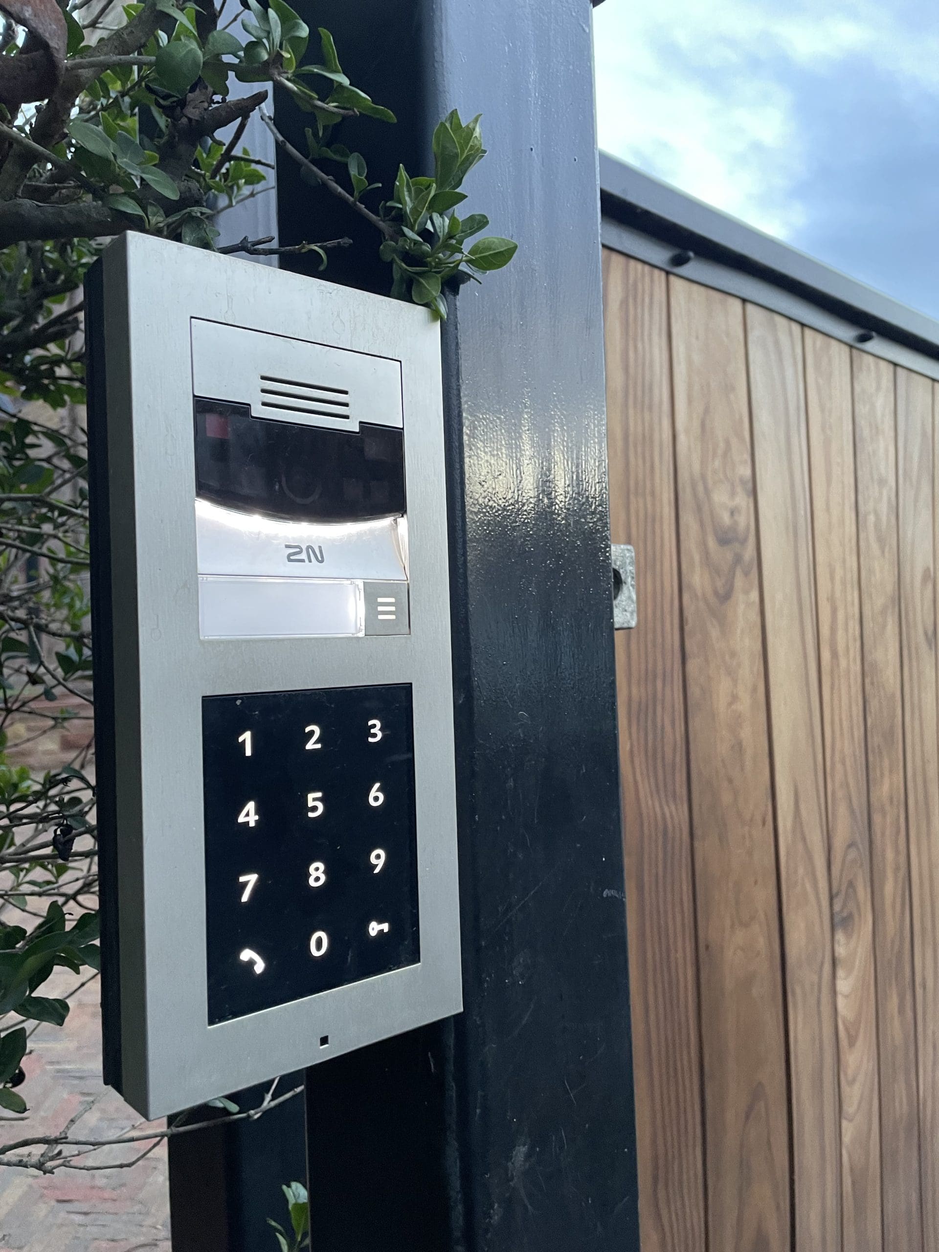 Morningside - 2N Car Gate 2